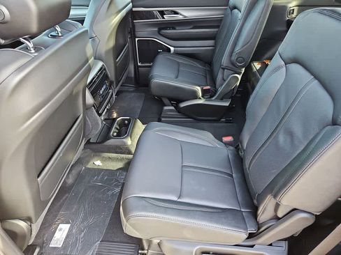 New 2026 Jeep Grand Wagoneer Limited AWD/4WD image 21
