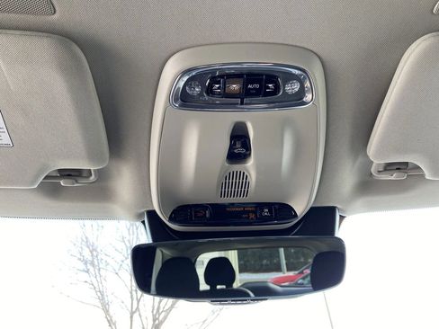 Used 2022 Volvo XC90 T6 Momentum w/ Advanced Package image 17