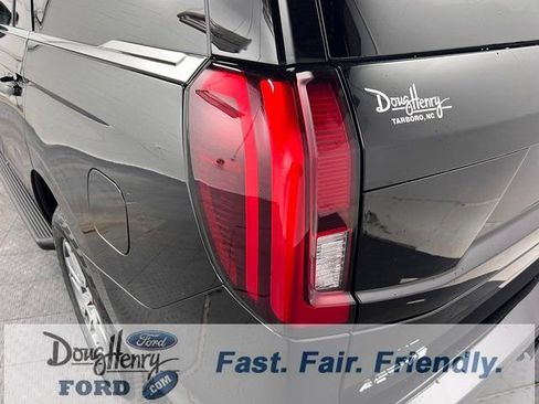 New 2025 Ford Expedition Active image 12