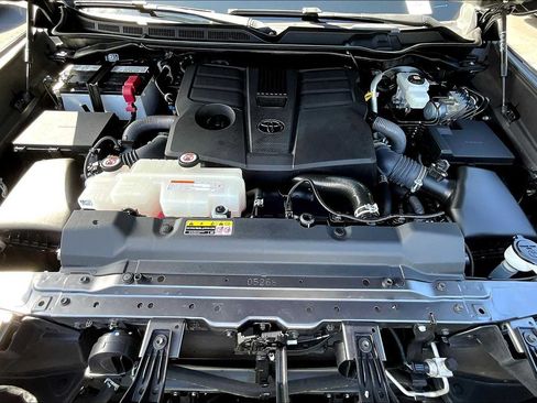 Used 2022 Toyota Tundra SR5 w/ Convenience Package RWD image 29