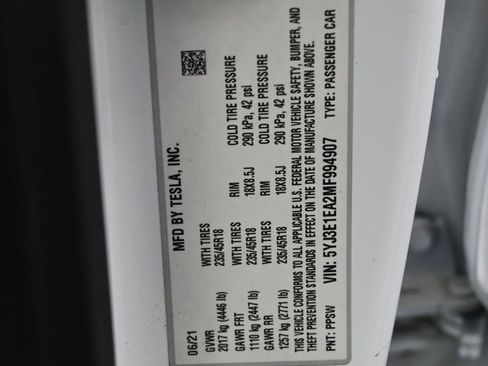 Used 2021 Tesla Model 3 Standard Range Plus image 8