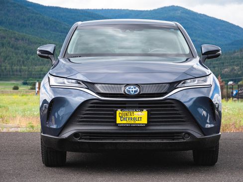 Used 2024 Toyota Venza LE AWD/4WD image 2