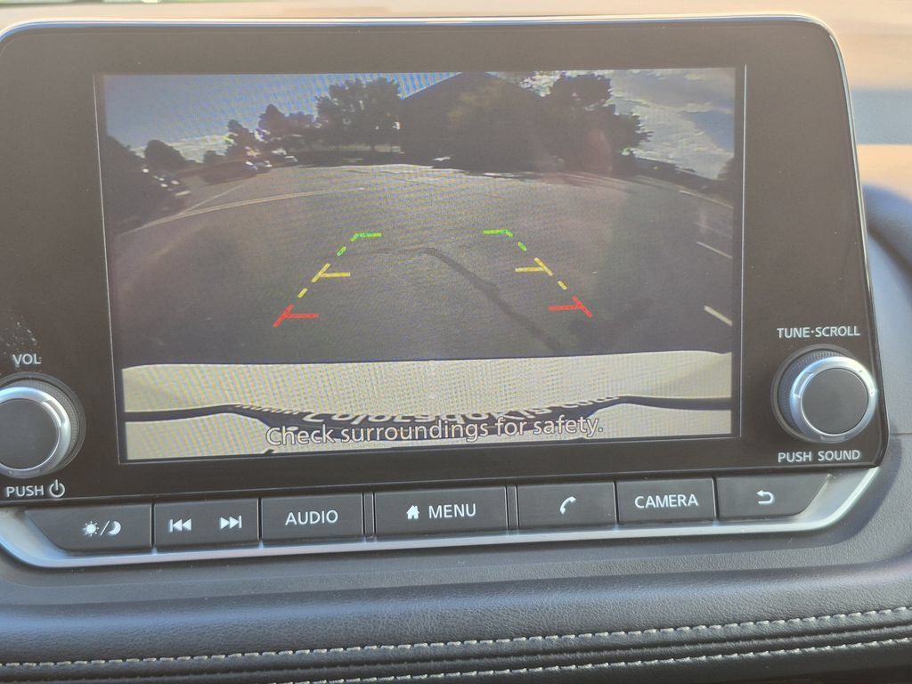 Used 2024 Nissan Rogue S AWD/4WD image 23