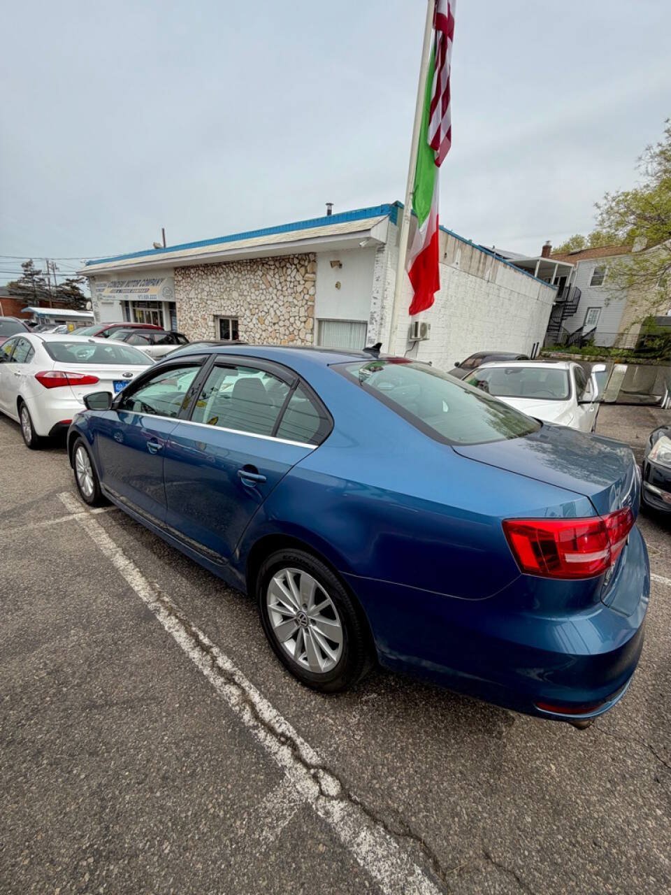 Used 2015 Volkswagen Jetta SE FWD image 12
