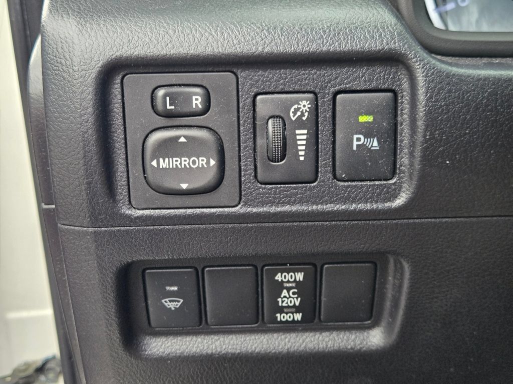 Used 2016 Toyota 4Runner Limited AWD/4WD image 23
