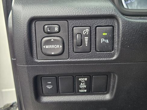 Used 2016 Toyota 4Runner Limited AWD/4WD image 23
