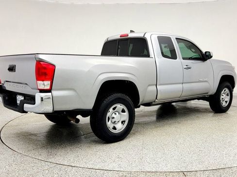 Used 2016 Toyota Tacoma SR5 image 5