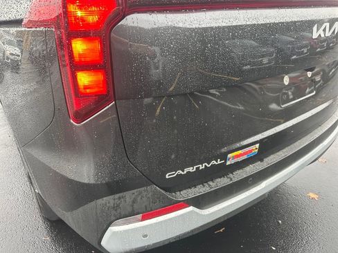 New 2026 Kia Carnival image 35