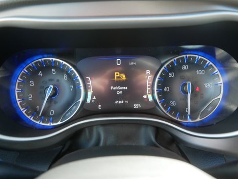 Certified 2021 Chrysler Pacifica Touring FWD image 32