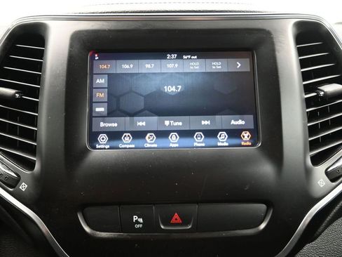 Used 2020 Jeep Cherokee Latitude image 7