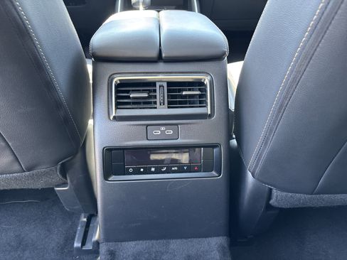 Used 2024 MAZDA CX-90 Plug-In Hybrid w/ Premium Pkg AWD/4WD image 34