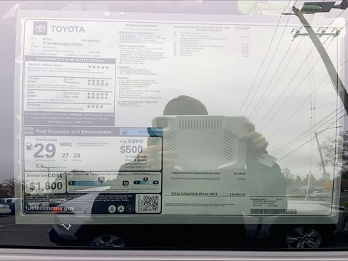 New 2025 Toyota RAV4 XLE image 21