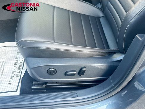 Used 2024 Volkswagen Jetta SE image 25