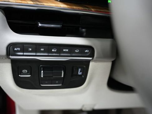Used 2024 Cadillac Escalade Sport Platinum AWD/4WD image 15