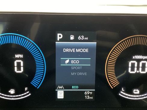 New 2025 Hyundai Sonata SEL image 21