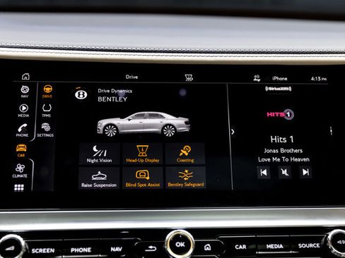 Used 2021 Bentley Flying Spur W12 image 90