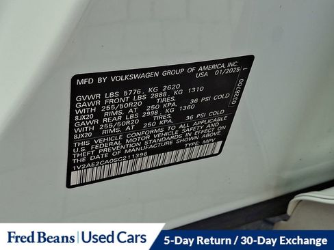 Certified 2025 Volkswagen Atlas Cross Sport SEL R-Line image 28