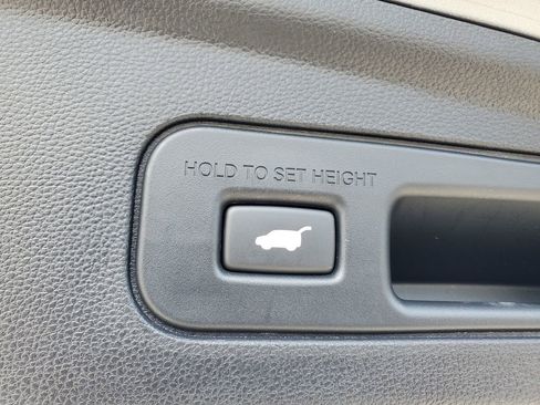 Used 2023 Acura MDX SH-AWD w/ Advance Package image 9