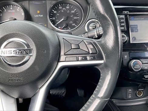 Used 2017 Nissan Rogue SL w/ SL Premium Package image 18