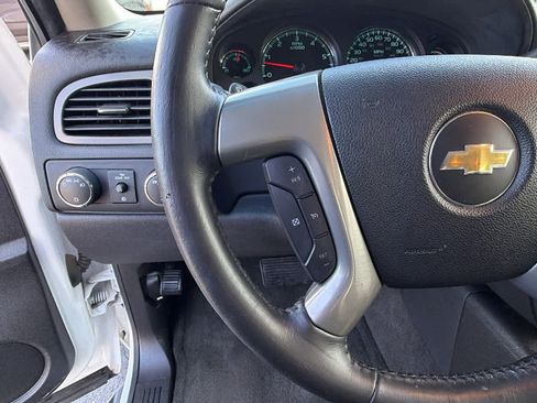 Used 2014 Chevrolet Suburban LT w/ Luxury Package AWD/4WD image 19