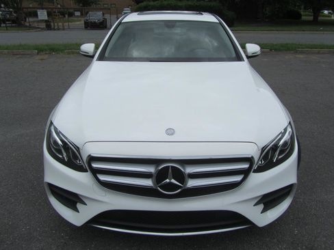 Used 2017 Mercedes-Benz E 300 image 4