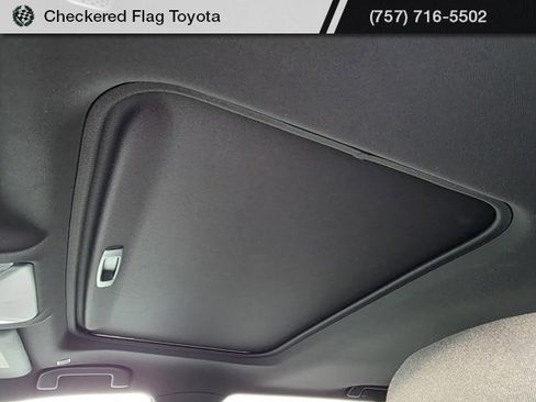 Used 2024 Toyota RAV4 SE w/ Weather & Moonroof Package image 23