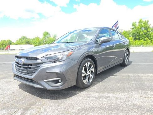 Certified 2025 Subaru Legacy Premium AWD/4WD image 3