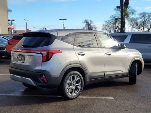 New 2026 Kia Seltos LX image 5