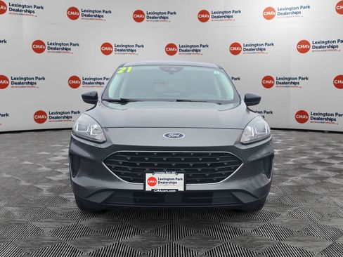 Used 2021 Ford Escape SE w/ SE Sport Appearance Package image 2