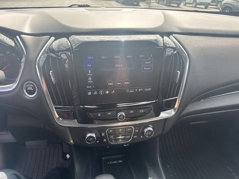 Certified 2023 Chevrolet Traverse LT FWD image 11