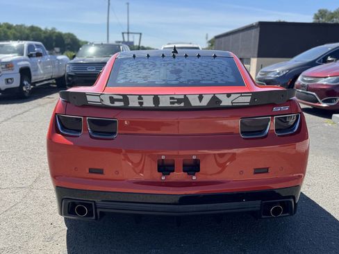 Used 2011 Chevrolet Camaro SS RWD image 5