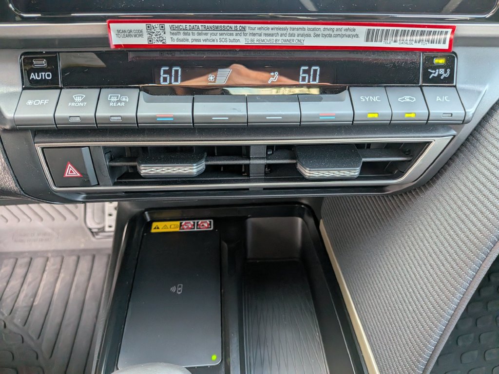 Used 2026 Toyota Camry SE FWD image 22