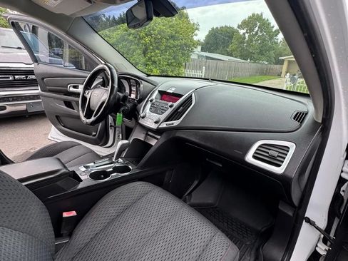 Used 2011 GMC Terrain SLE FWD image 9