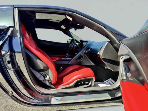 Used 2017 Chevrolet Corvette Stingray Coupe w/ 2LT Preferred Equipment Group image 34