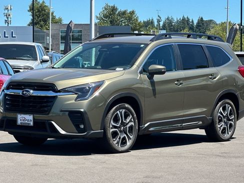 Used 2023 Subaru Ascent Limited AWD/4WD image 8