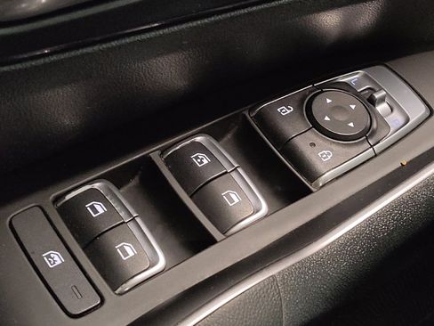 Used 2022 Kia Sorento LX image 27