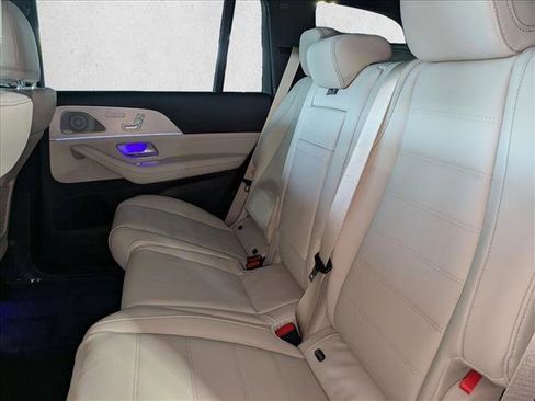New 2026 Mercedes-Benz GLS 580 4MATIC image 18
