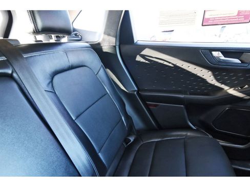 Used 2020 Ford Escape Titanium image 14