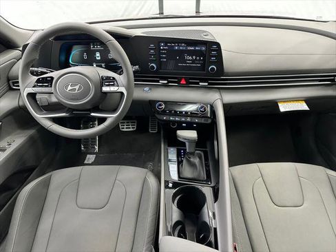 New 2026 Hyundai Elantra SEL Sport image 21