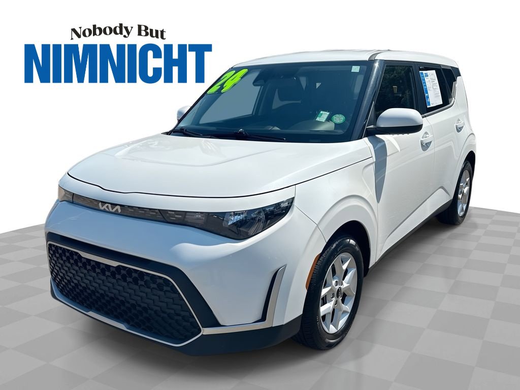 Used 2024 Kia Soul LX w/ Option Group 015 FWD image 1