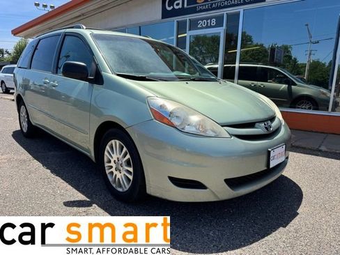 Used 2008 Toyota Sienna LE FWD image 1