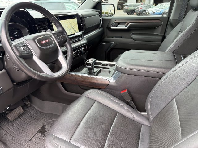 Used 2023 GMC Sierra 1500 SLT w/ SLT Premium Plus Package AWD/4WD image 18
