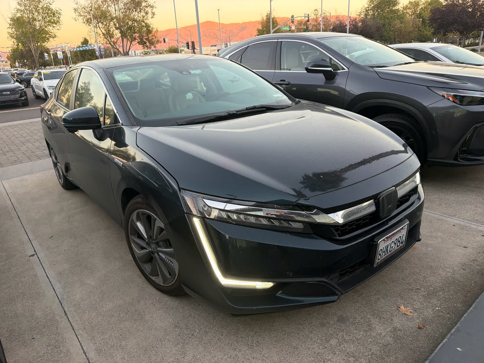 Used 2018 Honda Clarity Touring image 3