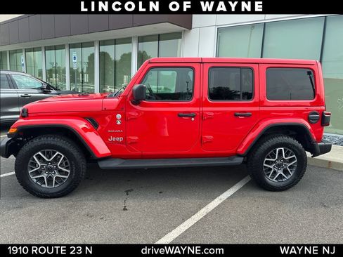 Used 2024 Jeep Wrangler Unlimited Sahara AWD/4WD image 2