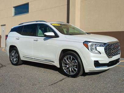 Used 2024 GMC Terrain Denali w/ Denali Premium Package