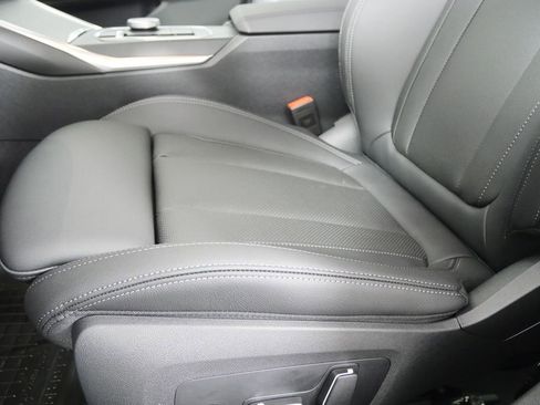 New 2026 BMW 330i Sedan image 9