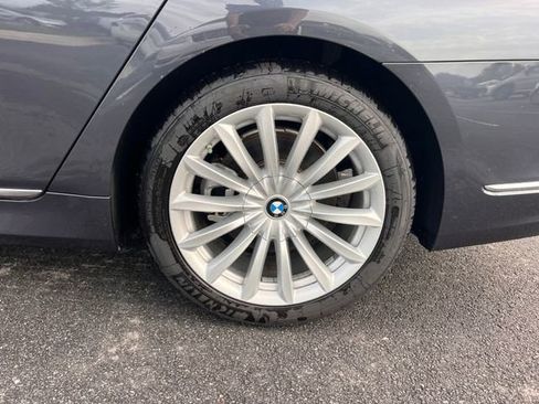 Used 2020 BMW 740i w/ Premium Package RWD image 40