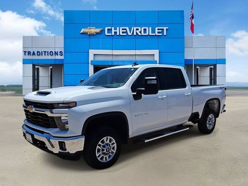 Used 2025 Chevrolet Silverado 2500 LT w/ Convenience Package AWD/4WD image 5