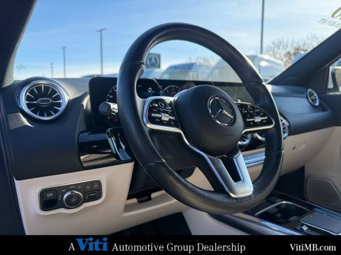 Certified 2023 Mercedes-Benz GLA 250 4MATIC image 17