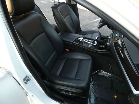 Used 2015 BMW 535i Sedan image 30